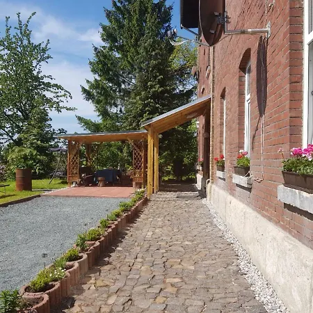 Haus Am Sachsenring Apartamento *